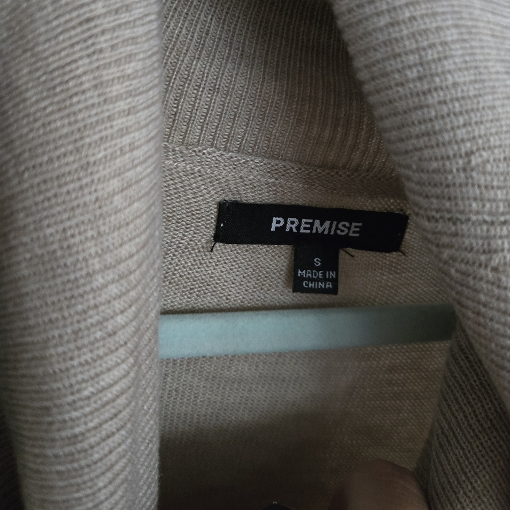 NWOT PREMISE Cozy Cowlneck Cream Sweater SMALL - Picture 2 of 3